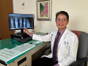 6旬婦車禍後決定換雙膝關節