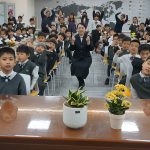 慈大附小茶敘傳情 92位小志工與榮譽班展現利他軟實力