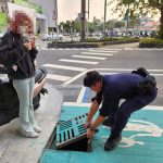 民眾車鑰匙意外落溝 民族警展貼心服務
