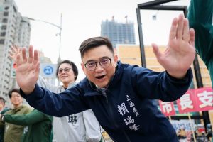 民進黨高雄市長初選 賴瑞隆勝出 將對戰柯志恩