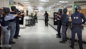 湖內警防搶演練守護年節金融安全