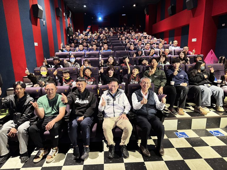 冠軍之路公益包場 好評再加一