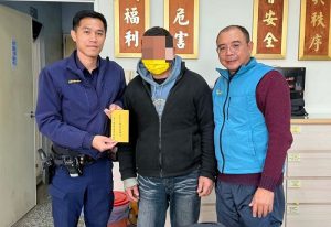 男子車禍陷困 張榮發基金會即時伸援