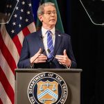 美財長：歐洲太軟弱 美國有必要接管格陵蘭