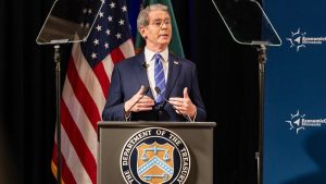 美財長：歐洲太軟弱 美國有必要接管格陵蘭