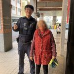 一步一腳印拼湊記憶 頭家警助七旬婦返家