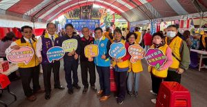 警民攜手寒冬送暖 深入社區反詐交安宣導