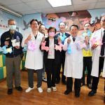 暖心迎新春 王惠美關懷住院病童