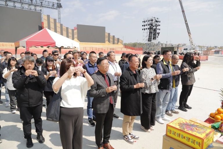 台灣燈會即將登場 大年初五開工拜拜