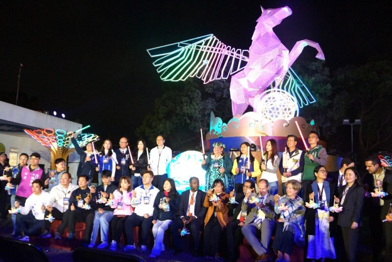 桃園燈會璀璨登場 飛馬耀桃園