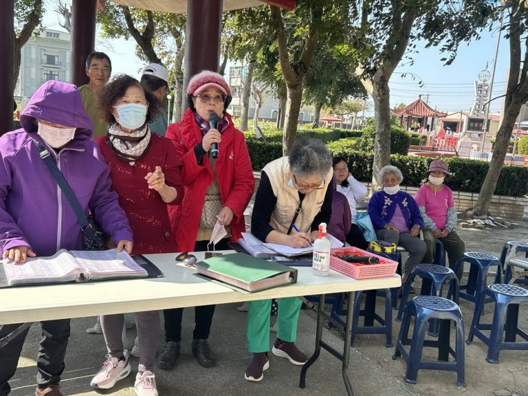 行動文康車前進將軍北嘉社區 助陣長輩歡唱