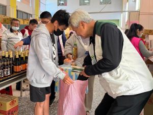 南投家扶回娘家 三服務據點發物資