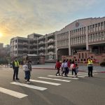 苗警出動150警力暖心護童平安上學