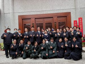 上菜遞溫情圍爐一家親 臺南慈中參與歲末發放