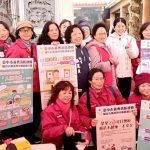 梧棲朝元宮名家揮毫送春聯人潮爆滿