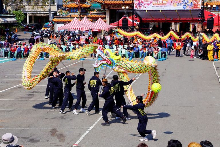 十五尾祥龍齊點睛 2026苗栗(火旁)龍震撼登場