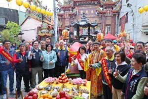 嘉邑祀典大天宮丙午年迎春禮 黃敏惠為芒神、春牛點睛