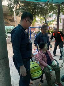 婦公園運動險暈倒 福德警即刻伸援助送醫