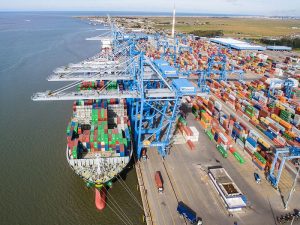 川普對等關稅退款掀訴訟潮 華爾街日報：企業追討1300億美元　