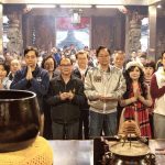 張善政走訪壽山巖觀音寺參香發福袋　祈願市民馬載祿厚 平安順遂