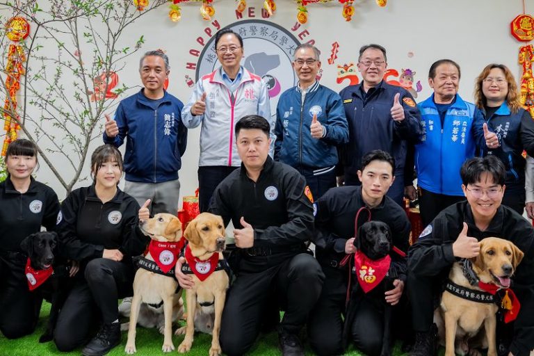 張善政春節前夕慰勉警察同仁及警犬隊 科技智慧城市守護桃園平安