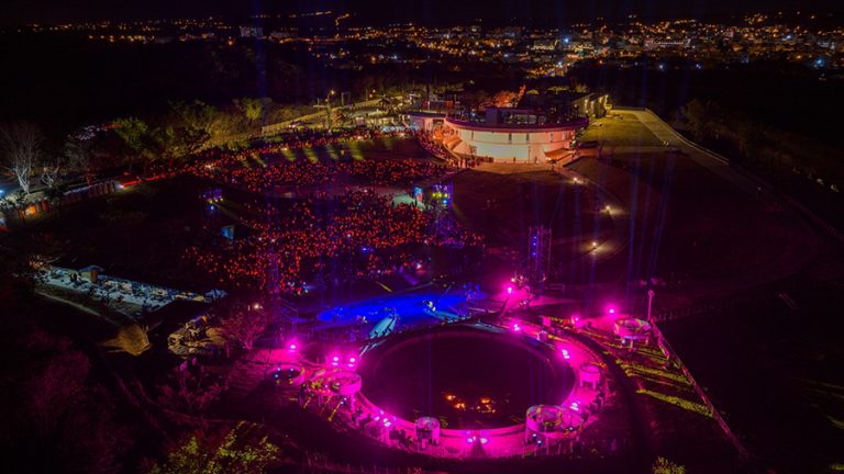 恆春出火地質公園啟用成夜間觀光新地標