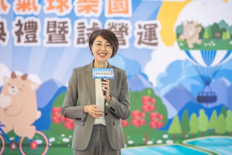 九九峰氦氣球樂園 啟用試營運 許淑華邀請江啟臣等人體驗