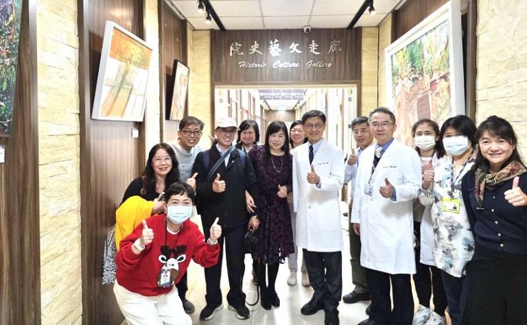 基醫光之所鄉畫展登場 名作討海首度亮相