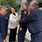 李雅芬前往左營及楠梓分局慰問警察辛勞
