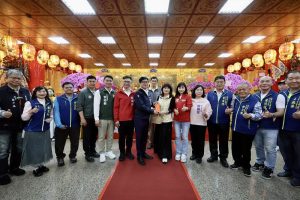 迎天公生 陳其邁走訪4宮廟祈福