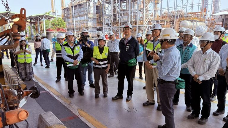 市府勞檢林園石化廠 促邁永續未來