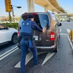 車流繁忙路段突遇拋錨 頭家警即時化解危機