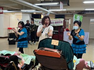 救國團南投團委會 送暖創世基金會