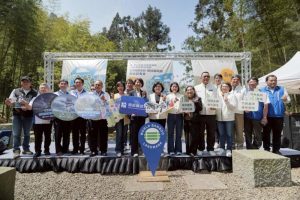 雲、投簽MOU 打造草嶺石壁森林療癒