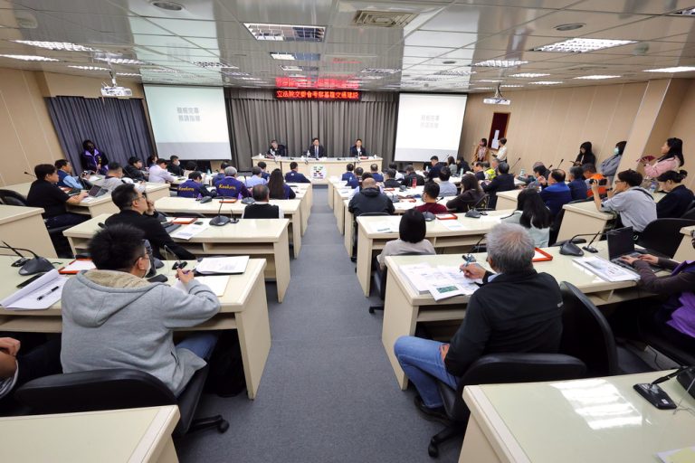 交委會基隆考察 促交通路網升級