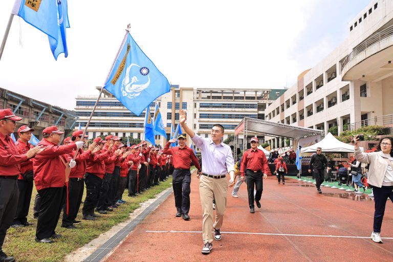 基隆義消常訓校閱 登場