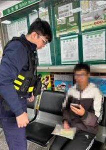 郵局行員機警通報 六寶警成功阻詐34萬元