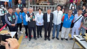 柯文哲跨黨派結盟謝龍介 共推陳詩薇入議會