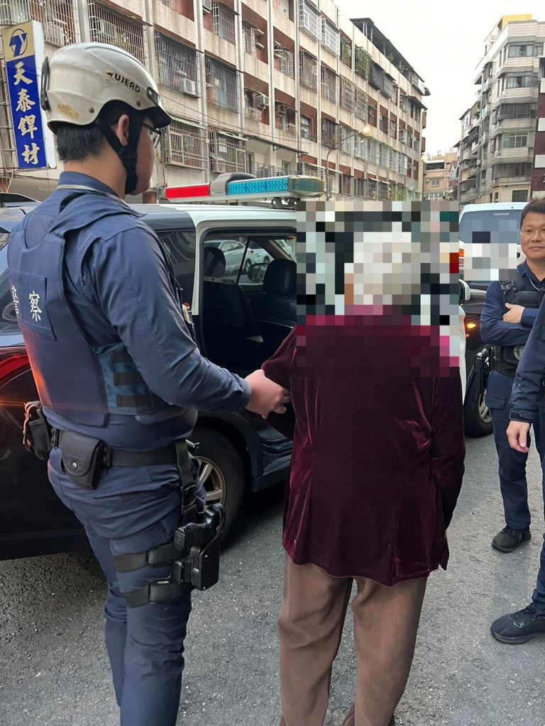 99歲老婦迷途 福德警助平安返家獲感謝