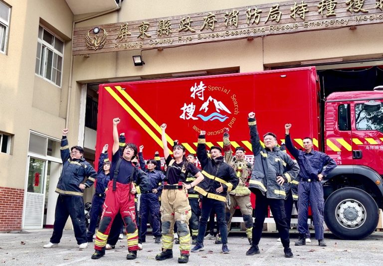 屏東創意歌舞宣導掃墓防火四不二記得