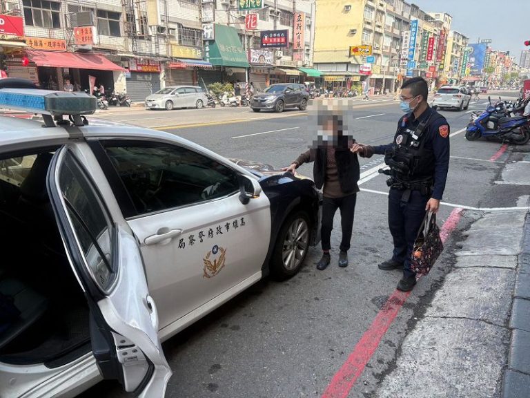 一瓶水、一段回家的路 覺民警暖心護送返家