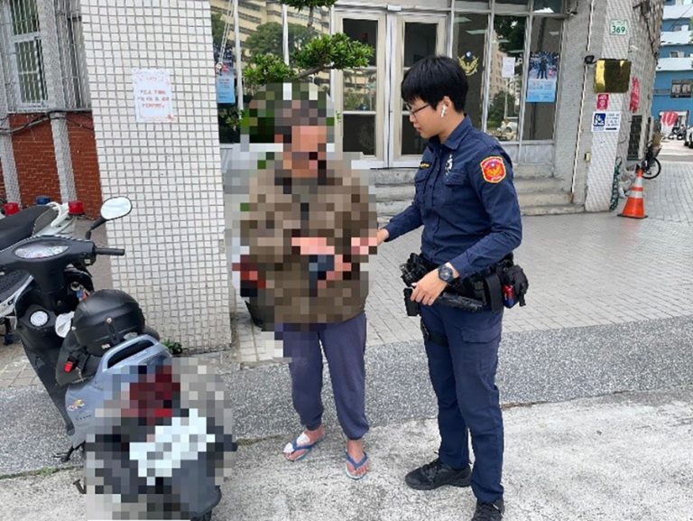 下車匆忙遺落手機 民權警憑車牌尾數尋回