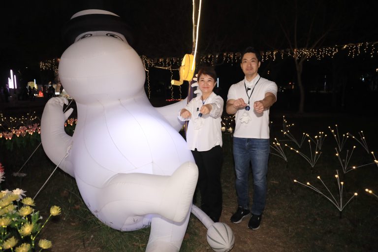 盧秀燕陪蔣萬安參訪中台灣燈會