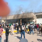 伊朗最高領袖喪命 巴基斯坦示威民眾硬闖美國領事館釀8死20傷