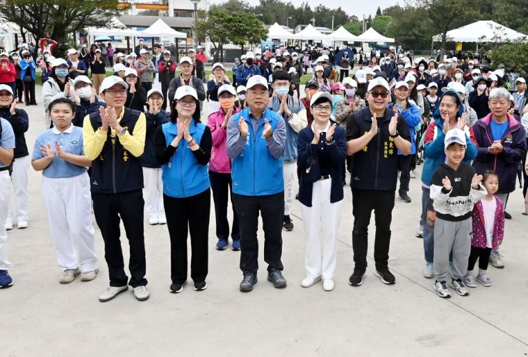 慈濟基金會辦健走 吸引上千苗栗鄉親
