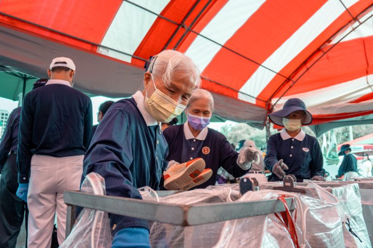 臺南舊鞋救命 愛心送往非洲偏鄉