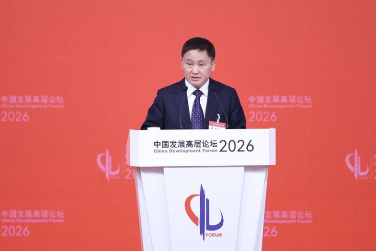 大陸央行行長：中國無意藉貶值獲得貿易競爭優勢