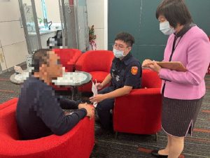 大額提款引警覺 民權警攜手銀行即時關懷守住兩百萬