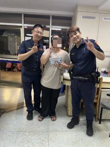 女子遺失六萬元 鳳山警助失而復得