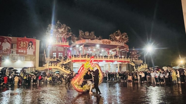 客家天穿日化龍返天 苗栗火旁龍圓滿落幕